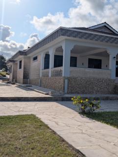 Luxury4BR Beachfront Villa Private Paradise Diani - 5