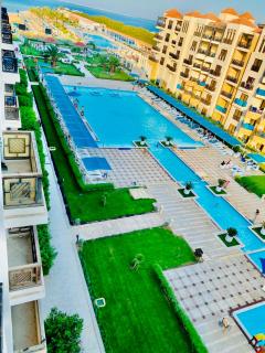 Top Floor Studio with Sea & Pool View Gravity Resort - 3