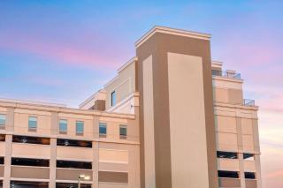 Four Points by Sheraton Newark Airport - Newark - 8