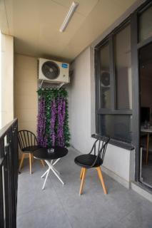 248 Top Floor Apartment with Spacios Balcony - 7