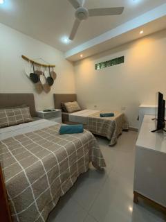 Amplio Departamento - Sauna y Jacuzzi privado - 2 habitaciones - Pasos de shoppings importantes - 8