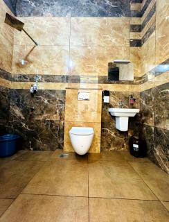 Nedunilath Homestay Maradu, kochi - 5