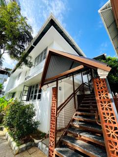 Nedunilath Homestay Maradu, kochi - 8