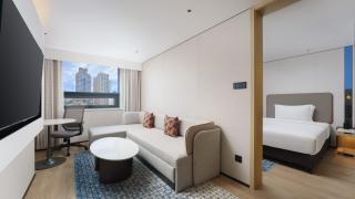 Holiday Inn Express City Centre Dalian by IHG - 9