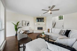 Modern and Relaxing Home - Frisco Prime Location - 0
