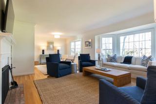 Gorgeous Home with Game Room Dog Welcome - 1