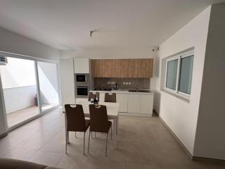 Gzira flat - 4 Min Walk to the Seafront - Fully AC - 6