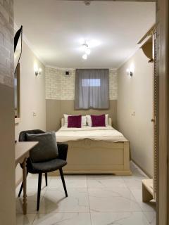 Budget Family Hotel - 8