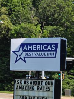 Americas Best Value Inn Moline - 9