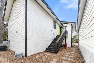 Cozy 2BR Near NRG & Downtown Houston - 3