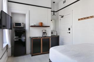 Renovated suite Smart Amenities & Comfort - 9