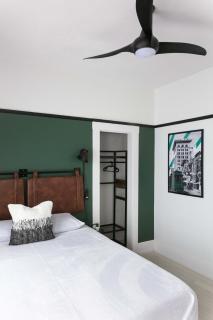 Gaslamp District Gem Studio with Private Entrance - 6
