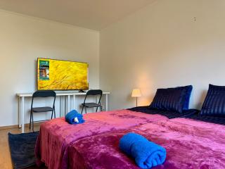 2BR Worker & Family Apartment Near Volvo With Free Parking - 0