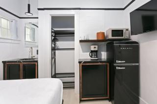 Renovated Gaslamp Suite WiFi & AC - 8