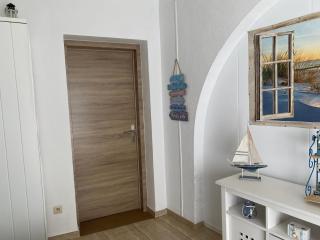 Charming Studio in Charleroi City Center, 75 m² with Terrace - 4