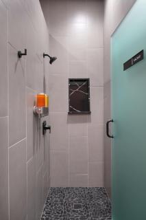 Gaslamp Upscale suite & Kitchenette - 5