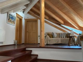 Neue Familienfreundliche Villa Ferienwohnung Nr 4, 100m2 NUR 10 MIN ZU FUẞ von LEGOLAND entfernt in einer Stillvoller Waldwilla, SCHÖNER BALKON WALDBLICK PRIVATER PARKPLATZ ERHOLUNG WLAN - 3