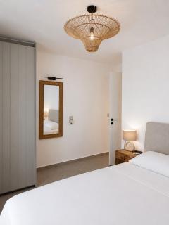 Spacious Cycladic House near Logaras Beach - 2