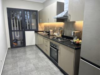 Luxury Spacious Poolside Terrace 2 Bedrooms - 5