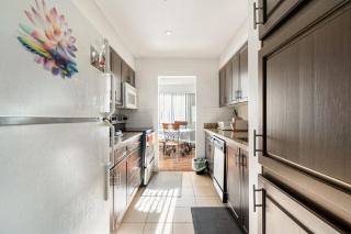 Central Vancouver 1BD Close to Transit - 3