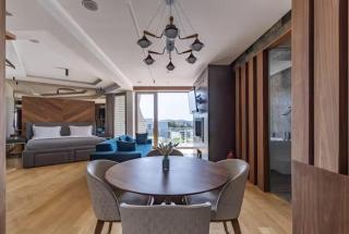 Bliss Properties Premium Jacuzzi Suite by Cape of Rodon - 0