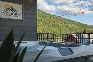 Selkirk Staytion - 2 Bed - Private Hot Tub - 9