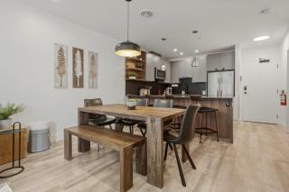 Selkirk Staytion - 2 Bed - Private Hot Tub - 4