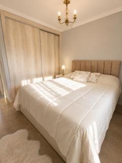 Departamento de Categoría, balcón, piscina, TV 58', COCHERA INCLUIDA - 5