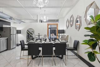 Downtown Woolworth Loft Sleeps 8 Gaslamp Quarter - 8