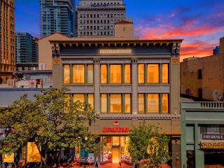 Downtown Woolworth Loft Sleeps 8 Gaslamp Quarter - 4