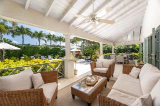 Stunning Family Villa with Private Pool Near Beach - Gibbs Glade Villa - 5
