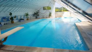 Villa spacieuse à Crastes avec piscine privée et vue montagne - 9