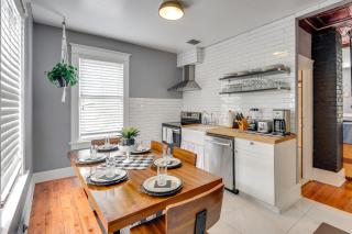 Downtown Daytona Beach Unit: Walk to Halifax River - 2