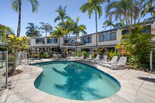 2 Bedroom Renovated Townhouse, Walk to Noosa River - 9