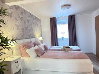 Suite House - Magnolia - Oak - Sage - 3