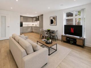 2 Bedroom Addenbrookes Apartment - 0