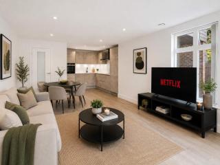 2 Bedroom Addenbrookes Apartment - 3