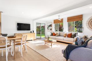 Styled 3 BR Tropical Family Home w Pool at Coolum - Coolum Beach - 9