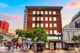 Gorgeous 2BR Gaslamp Modern Comfort & Walkable - 0