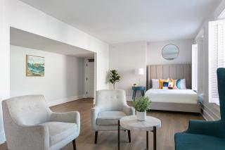 Immerse in Gaslamp Vibes from this Stylish 2BR - 8