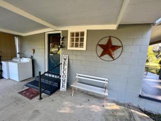 Quiet Farmhouse IN THE COUNTRY close to major theme parks - 9