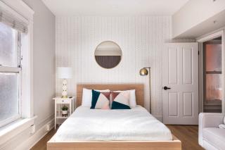 Modern Gaslamp Studio Bright Design & Walk to Hotspots - 2