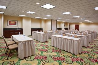 Holiday Inn Express Hotel & Suites Cleveland-Streetsboro by IHG - 6