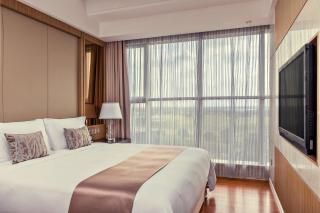 Crowne Plaza Shanghai Anting-20 Minutes drive to National Exhibition and Convention Center & 15 Minutes drive to F1 - 6