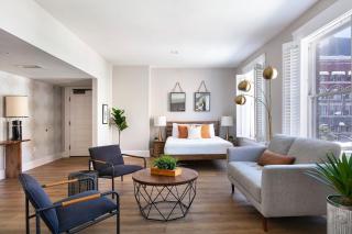 worthy 2BR Hotel Suite Heart of Gaslamp - 7