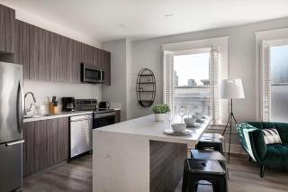 Walk to Gaslamp Designer 2BR w Premium Beds - 3