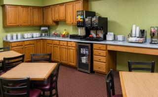 Super 8 by Wyndham Arkansas City KS - 7