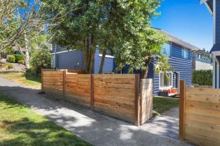 Modern West Seattle Suite - With AC - Sleeps 6 - 8