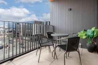 Heart of CBD - Tuam Gem - Walk to Stadium & Parking - 9
