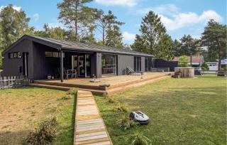 3 Bedroom Amazing Home In Ebeltoft - 0